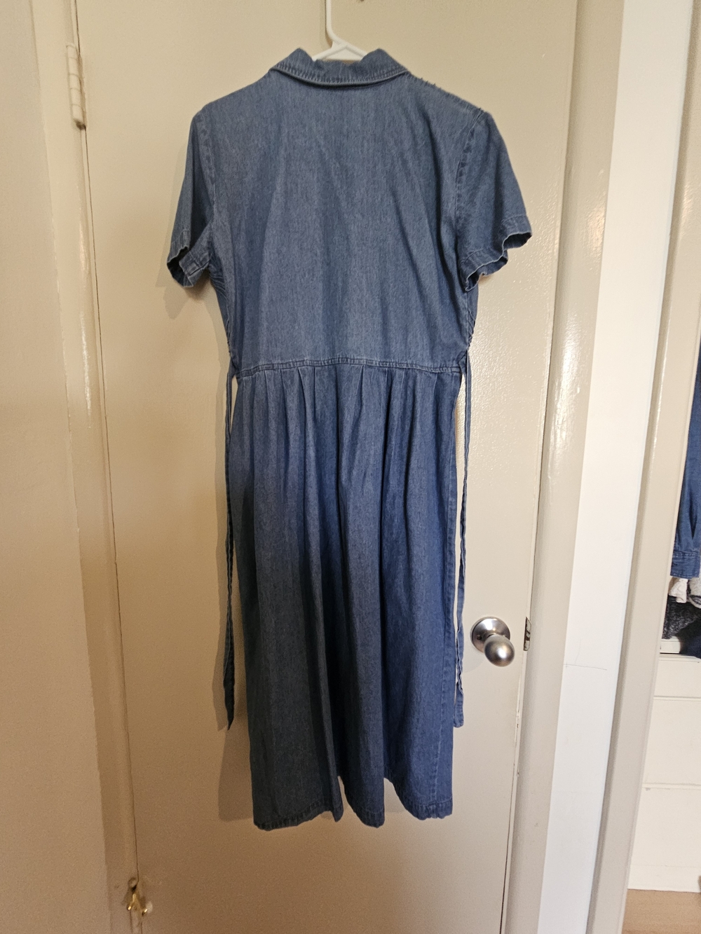 Blue Denim Midi Dress with Embroidered Detail - Picture 3 of 4